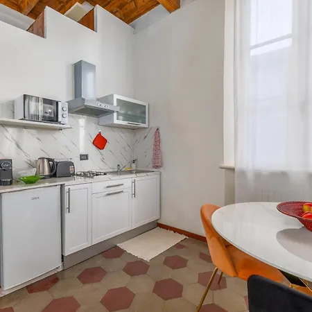 Domus Cortesella Apartment Como