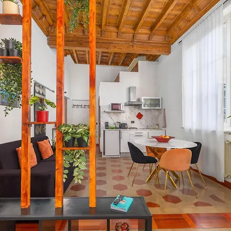 Apartment Domus Cortesella Como