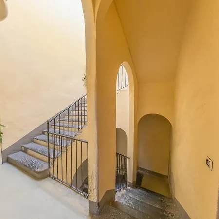 Domus Cortesella Apartment Como