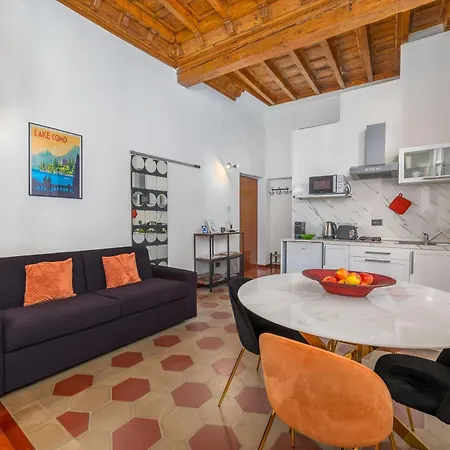 Domus Cortesella * كومو