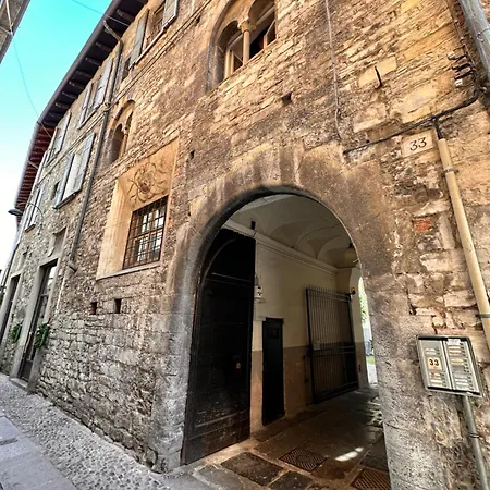 شقة Domus Cortesella *