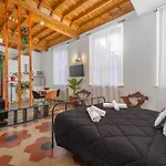 Domus Cortesella Como